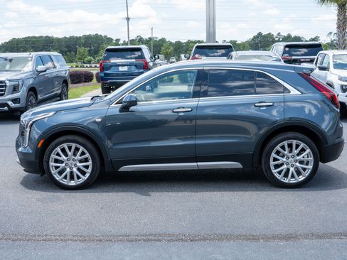 Used 2019 Cadillac XT4 Premium Luxury w/ Cold Weather Package FWD image 6