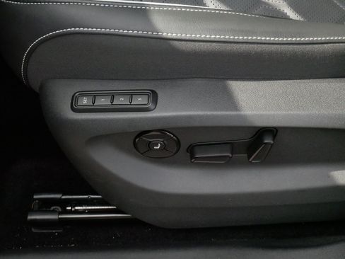 Certified 2025 Volkswagen Tiguan SEL R-Line AWD/4WD image 20