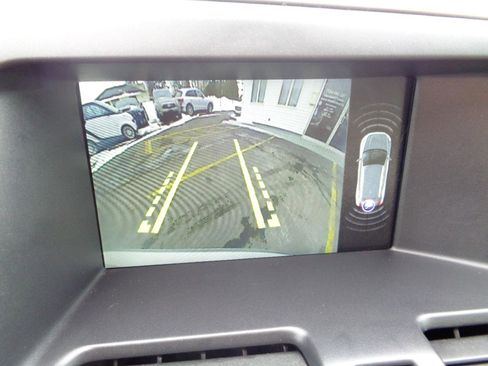 Used 2016 Volvo XC60 T5 Platinum w/ Protection Package image 33