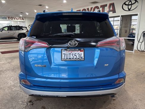 Used 2016 Toyota RAV4 SE image 9