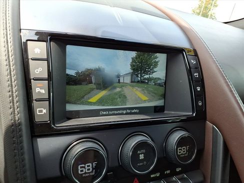 Used 2018 Jaguar F-TYPE Convertible RWD image 19