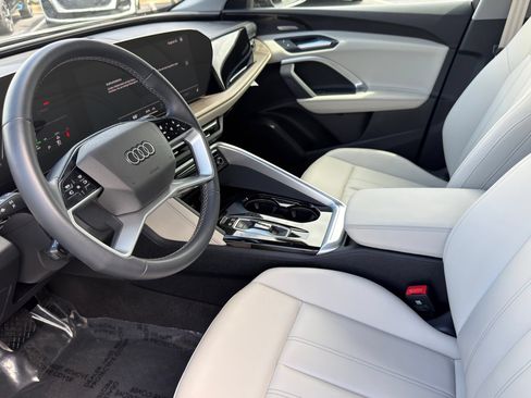 Certified 2025 Audi Q5 Premium w/ Premium Plus AWD/4WD image 10