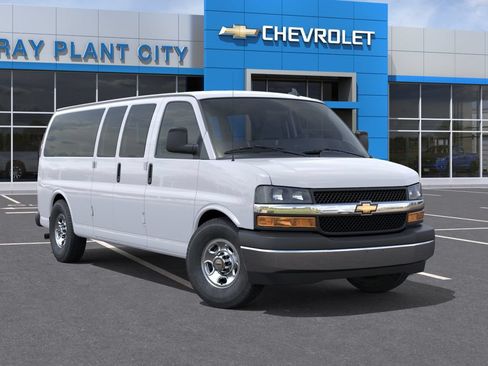 New 2025 Chevrolet Express 3500 LT w/ LT Preferred Equipment Group RWD image 7