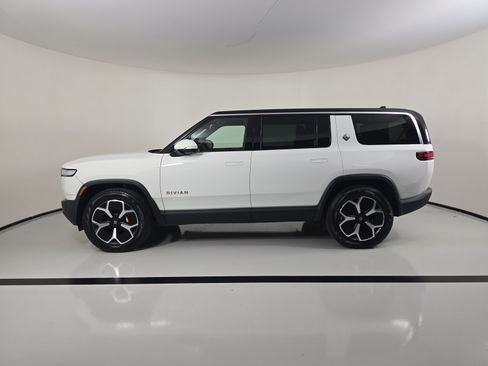 Used 2024 Rivian R1S Adventure Quad AWD/4WD image 2