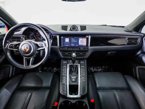 Certified 2021 Porsche Macan image 26
