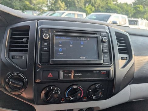 Used 2015 Toyota Tacoma 4x4 Access Cab w/ Convenience Package image 25