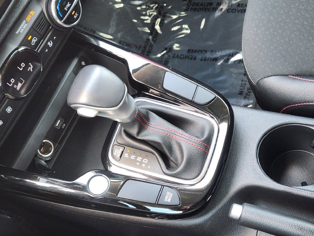 Certified 2024 Kia Soul GT-Line FWD image 10