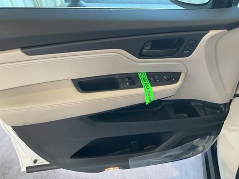 New 2026 Honda Odyssey EX-L image 5