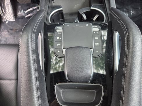Used 2022 Mercedes-Benz GLE 350 4MATIC w/ AMG Line Exterior image 11