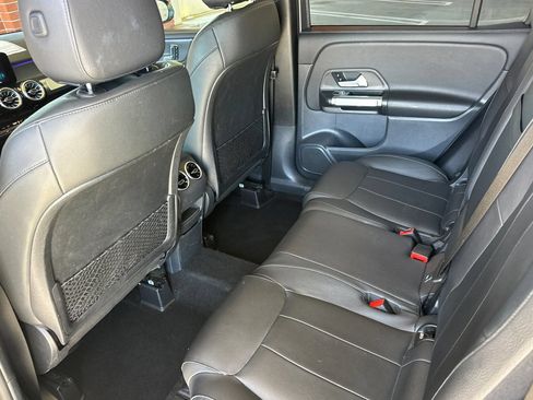 Certified 2022 Mercedes-Benz GLB 250 4MATIC image 17