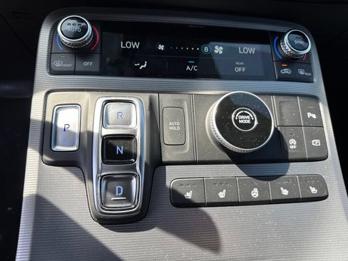 Used 2024 Hyundai Palisade Calligraphy FWD image 19
