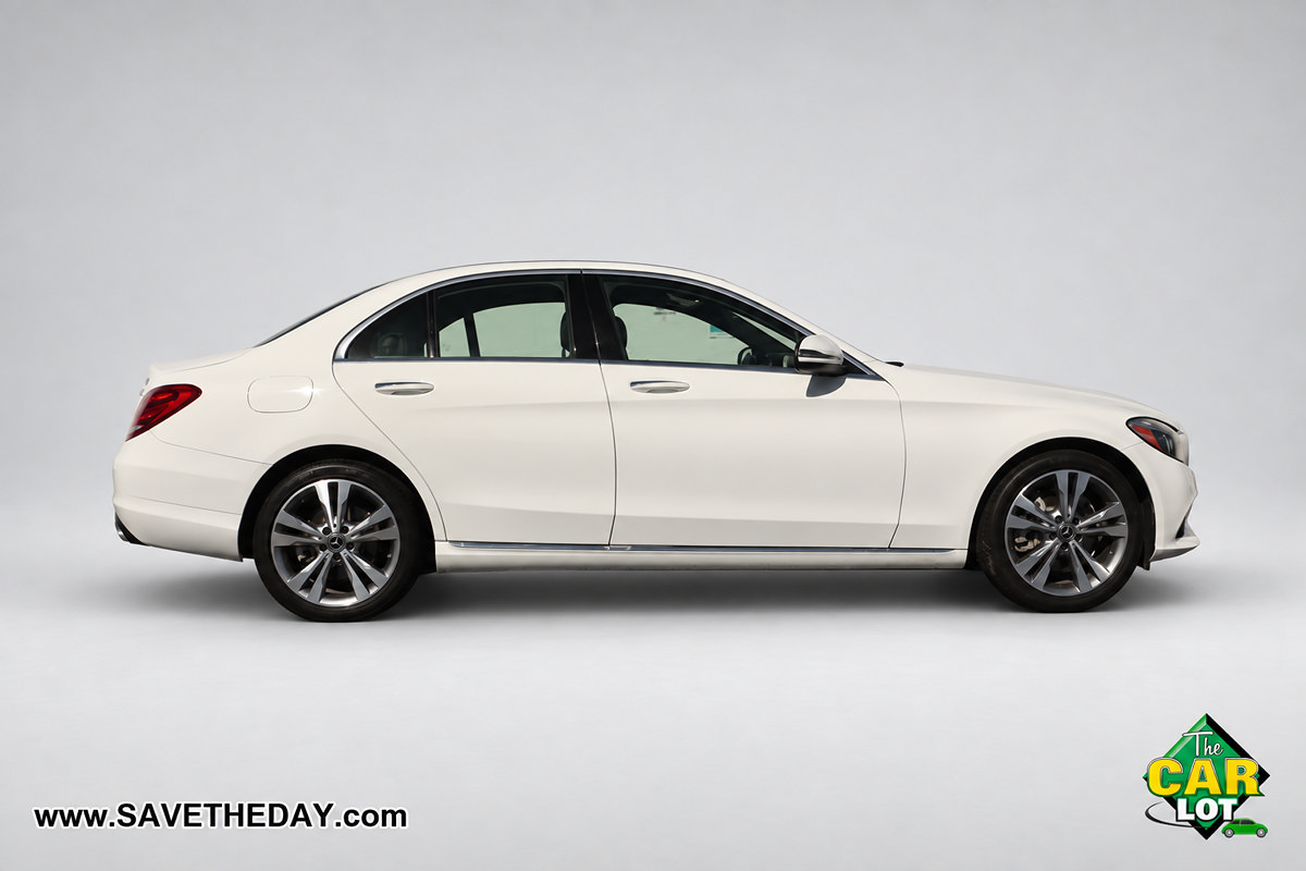 Used 2018 Mercedes-Benz C 300 4MATIC Sedan w/ Premium Package image 9