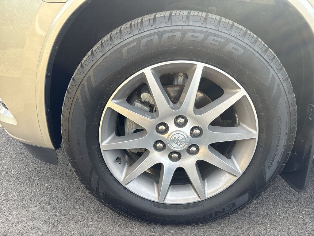 Used 2017 Buick Enclave Leather AWD/4WD image 9