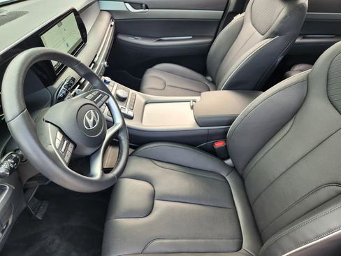 Used 2025 Hyundai Palisade SEL FWD image 8