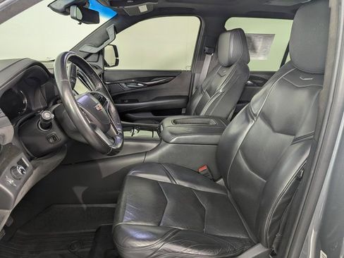 Used 2018 Cadillac Escalade Platinum image 15