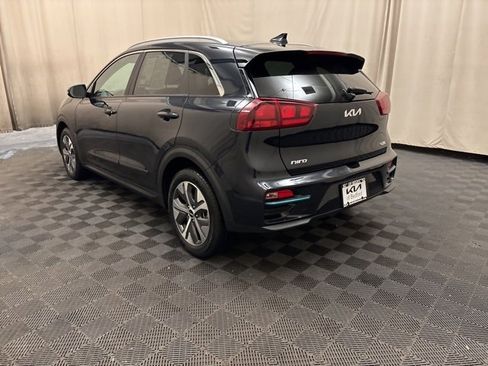 Used 2022 Kia Niro EX w/ Cold Weather Package image 7