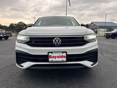 Used 2022 Volkswagen Tiguan SE R-Line AWD/4WD image 19