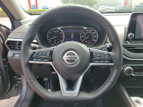 Used 2020 Nissan Altima 2.5 SR w/ Premium Package FWD image 21