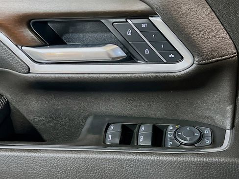 Used 2025 GMC Sierra 2500 Denali w/ Denali Reserve Package image 14