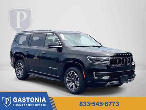 Used 2024 Jeep Wagoneer Series II w/ Flexible Seating Group AWD/4WD image 1