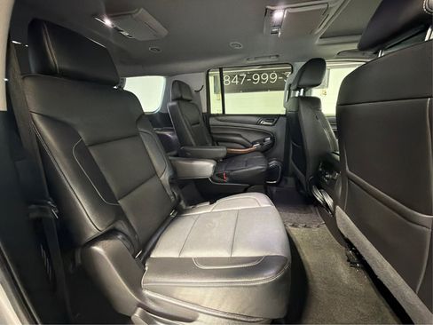 Used 2018 Chevrolet Suburban Premier AWD/4WD image 16