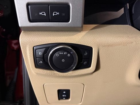 Used 2016 Ford F150 Lariat w/ Equipment Group 502A Luxury AWD/4WD image 15