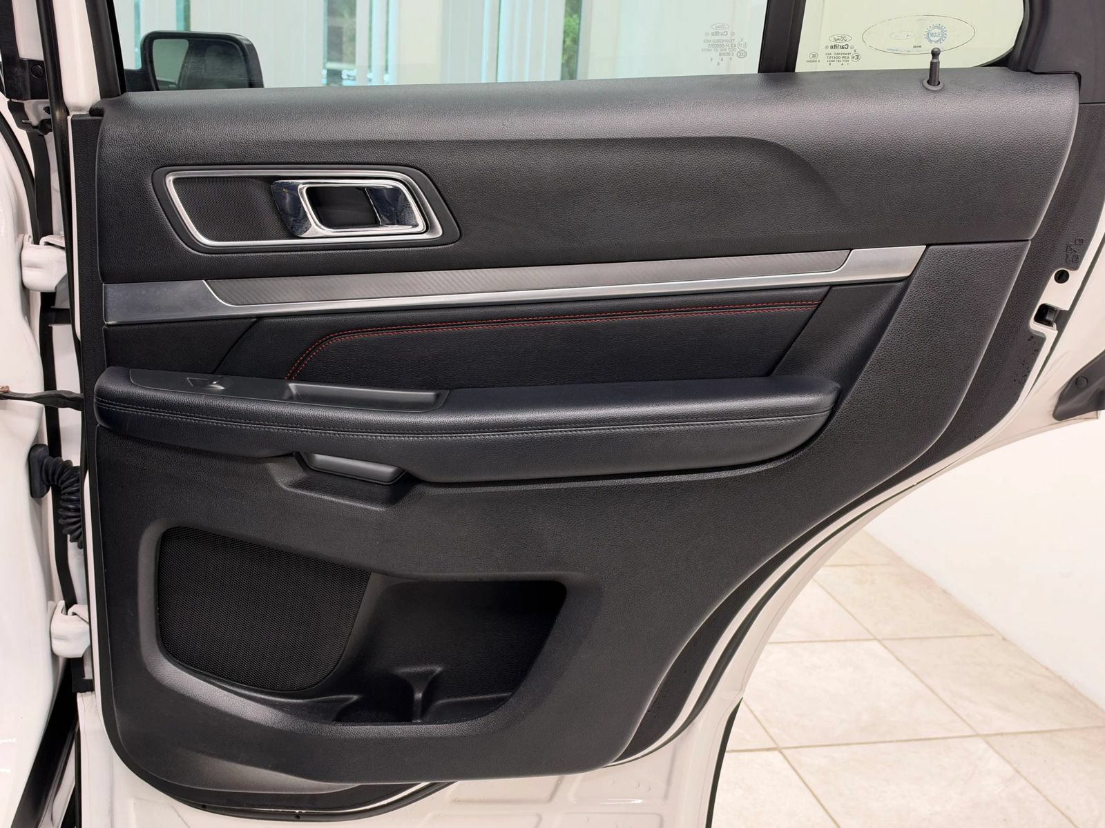 Used 2018 Ford Explorer Sport w/ Equipment Group 401A AWD/4WD image 23