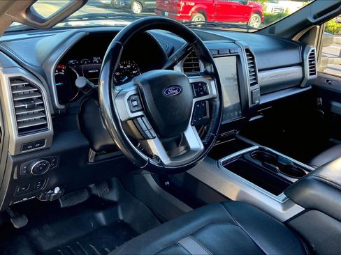 Used 2018 Ford F250 Platinum w/ Platinum Ultimate Package AWD/4WD image 17