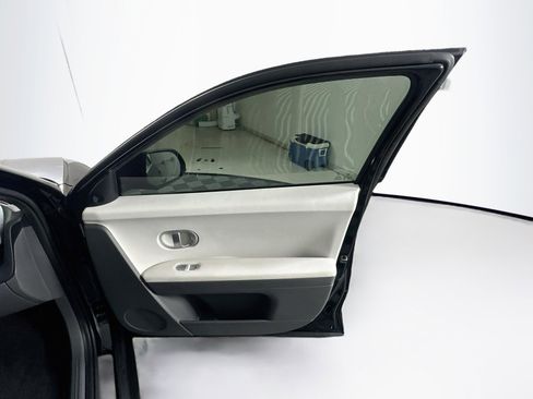 Used 2024 Hyundai Ioniq 5 SEL RWD image 32