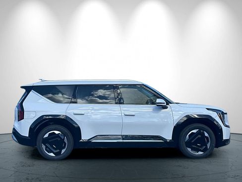 New 2026 Kia EV9 Land AWD/4WD image 3