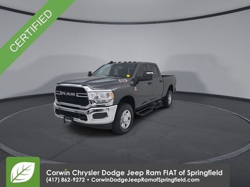 Used 2024 RAM 2500 Tradesman w/ Chrome Appearance Group AWD/4WD image 6