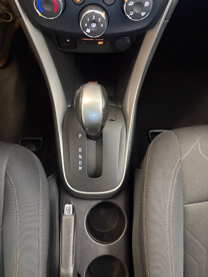 Used 2019 Chevrolet Trax LT FWD image 17