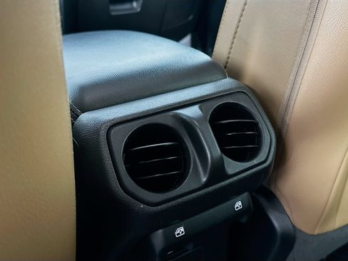 Used 2021 Jeep Wrangler Unlimited Sahara w/ Dual Top Group AWD/4WD image 23