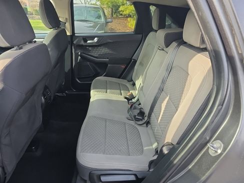 Used 2020 Ford Escape SE image 21