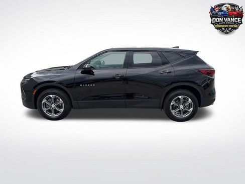 Used 2025 Chevrolet Blazer LT AWD/4WD image 2
