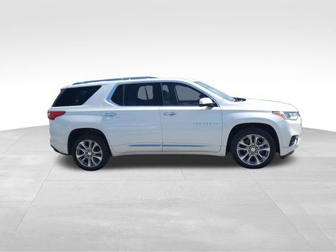 Used 2019 Chevrolet Traverse Premier AWD/4WD image 3