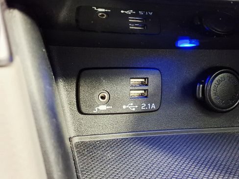 Used 2023 Subaru Forester Premium image 20