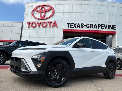 Used 2026 Hyundai Kona SEL Sport FWD image 2