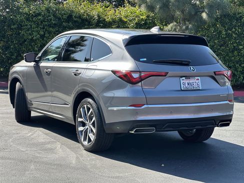 Certified 2024 Acura MDX w/Technology Package image 4