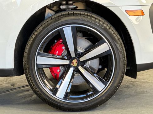 New 2026 Porsche Macan S image 33