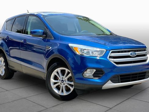 Used 2017 Ford Escape SE FWD image 3