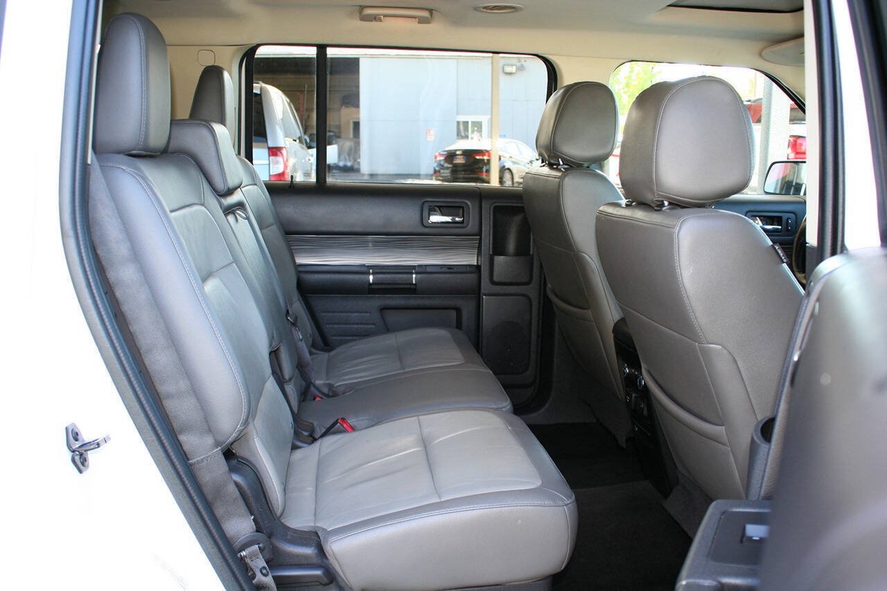 Used 2016 Ford Flex Limited w/ Equipment Group 301A FWD image 21