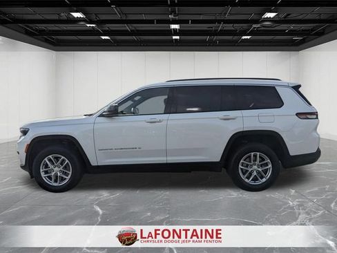 Used 2024 Jeep Grand Cherokee L Laredo w/ Luxury Tech Group I AWD/4WD image 2