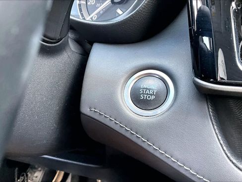 Used 2021 Toyota Highlander XLE image 34