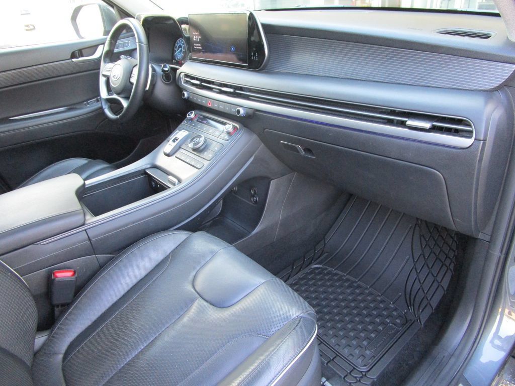 Used 2024 Hyundai Palisade Limited FWD image 33