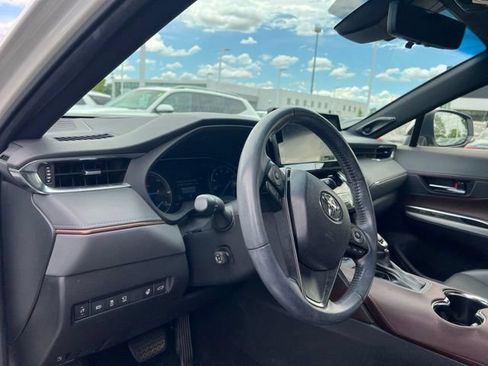 Used 2021 Toyota Venza Limited w/ Advanced Technology Package AWD/4WD image 9
