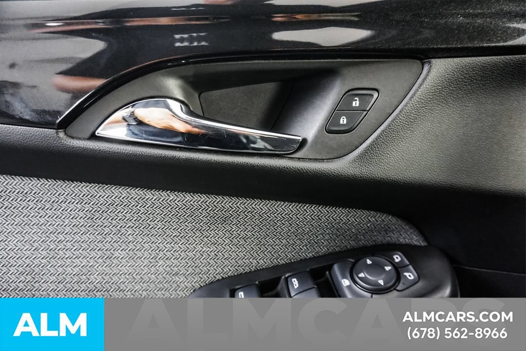 Used 2025 Chevrolet TrailBlazer LT AWD/4WD image 48