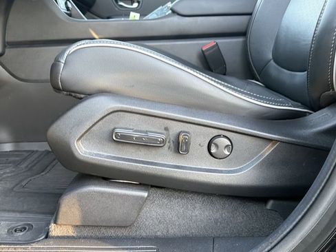 Used 2025 Honda Pilot Elite image 28