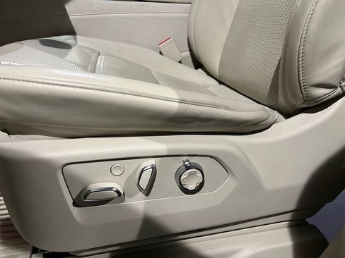 Used 2022 Cadillac Escalade Sport Platinum image 25