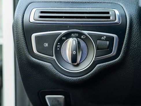 Used 2018 Mercedes-Benz C 300 4MATIC Sedan image 51